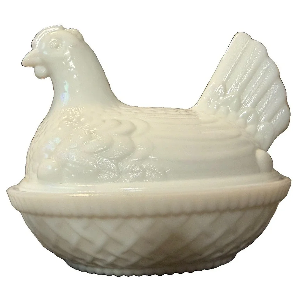 Vintage White Milk Glass Hen On Nest Covered Dish Chicken Trinket Candy Bowl